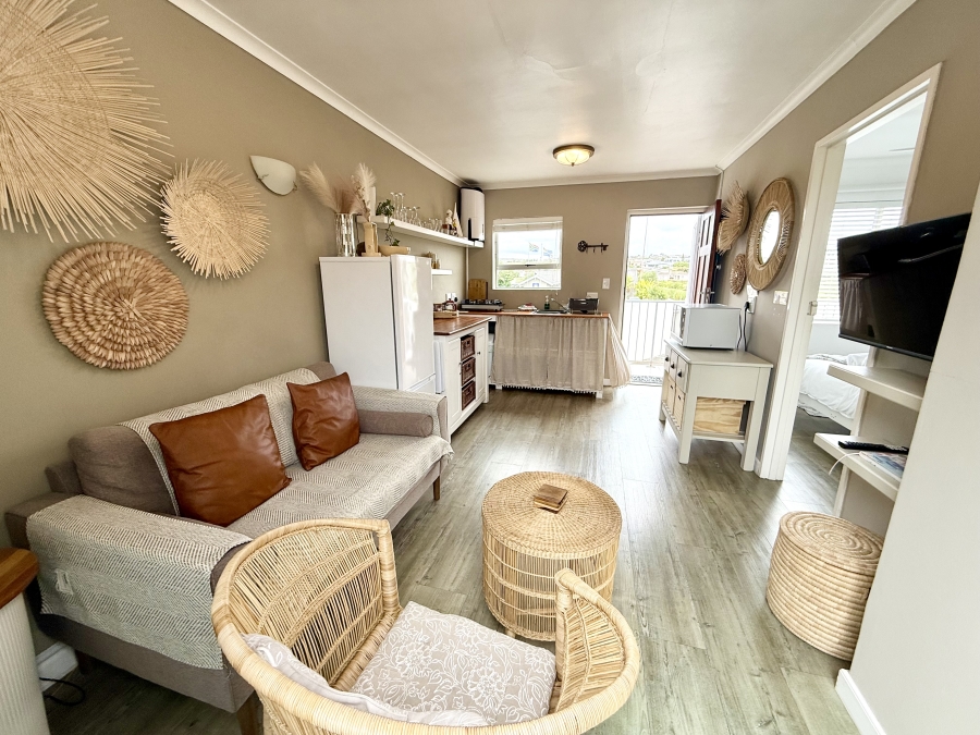 1 Bedroom Property for Sale in Middedorp Western Cape